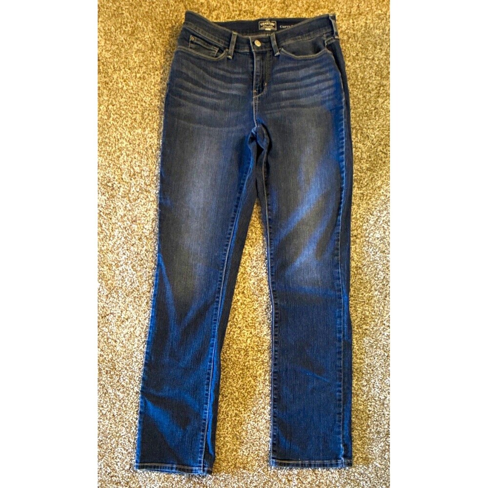 Signature by Levi Strauss Gold Curvy Straight Jeans Women’s 8 Blue Dark Wash